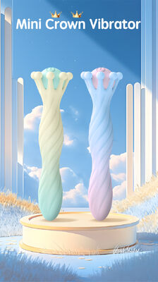 10 Vibration Patterns Silicone Mini Crown Vibrator 90mAh Waterproof With DC Charging